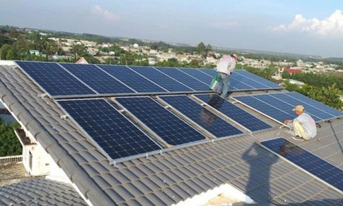 Excess rooftop solar power can be sold up to a maximum of 20% of its capacity.